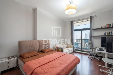 Apartment in Jumeirah Lake Towers, Dubai 2 bedrooms, 154.03 sq.m. № 125239 - photo 11