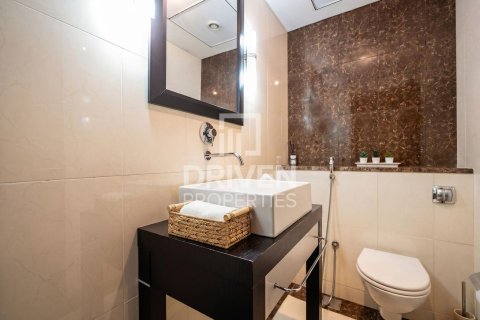 Apartment in Jumeirah Lake Towers, Dubai 2 bedrooms, 154.03 sq.m. № 125239 - photo 17