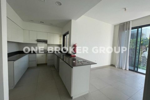 Villa en Dubai Hills Estate, Dubai, 4 dormitorios, 290.4 m², № 716 - foto 9