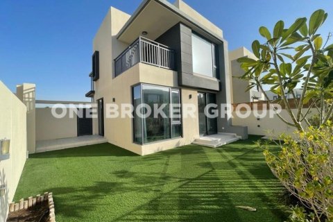 Villa en Dubai Hills Estate, Dubai, 4 dormitorios, 290.4 m², № 716 - foto 1