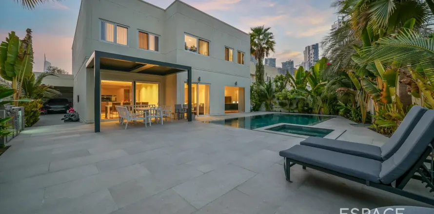 Villa à Meadows 1, Meadows, Dubai, 5 chambres, 390 m², № 61646