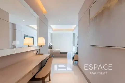 Apartment in Jumeirah Beach Residence, Dubai 3 bedrooms, 223 sq.m. № 61649 - photo 8