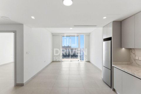 Apartment in EMAAR Beachfront, Dubai Harbour, Dubai 1 bedroom, 73.67 sq.m. № 128707 - photo 2