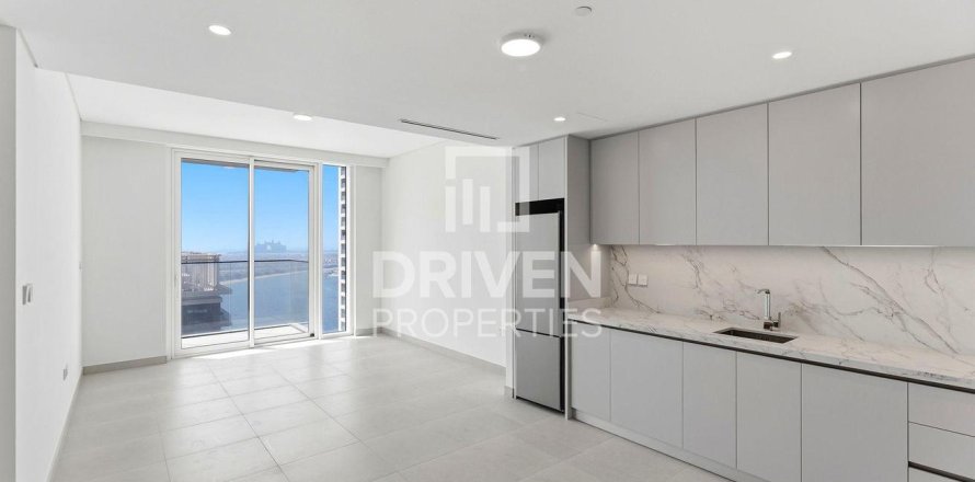 Apartment in EMAAR Beachfront, Dubai Harbour, Dubai 1 bedroom, 73.67 sq.m. № 128707