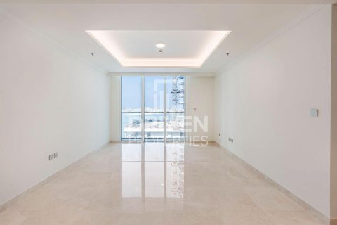 Apartment in EMAAR Beachfront, Dubai Harbour, Dubai 1 bedroom, 67.45 sq.m. № 128706 - photo 5