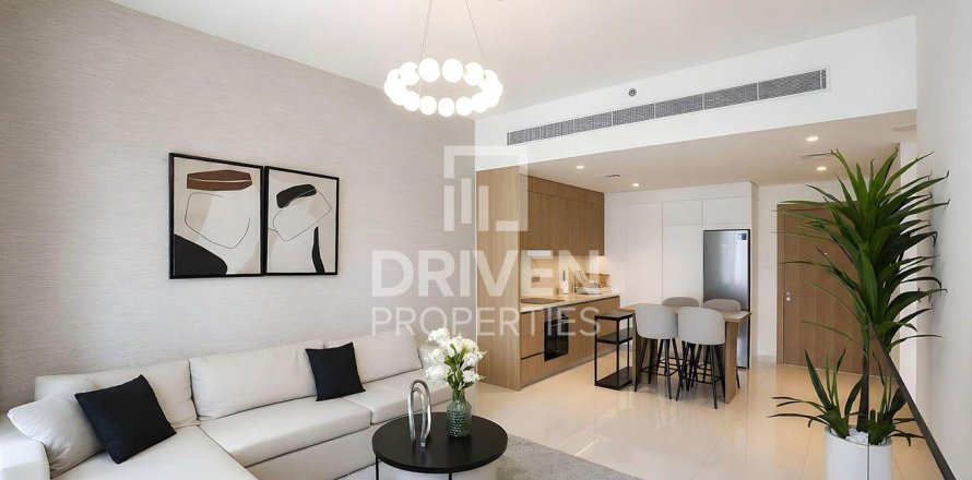 Apartment in EMAAR Beachfront, Dubai Harbour, Dubai 1 bedroom, 68.93 sq.m. № 128704