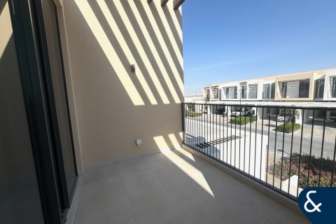 Снять в аренду виллу в EMAAR South, Dubai South (Dubai World Central), Дубай: 4 спальни, 231м², № 79046 - фото 18