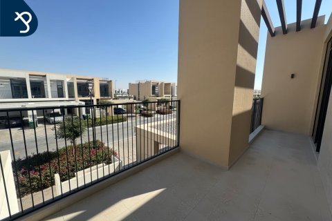 Снять в аренду виллу в EMAAR South, Dubai South (Dubai World Central), Дубай: 4 спальни, 231м², № 79046 - фото 17