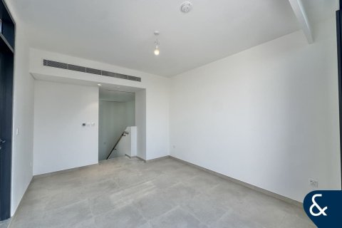 Снять в аренду таунхаус в Мудоне, Дубай: 3 спальни, 168м², № 79050 - фото 18