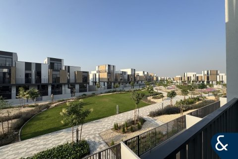 Снять в аренду таунхаус в Мудоне, Дубай: 3 спальни, 168м², № 79050 - фото 11