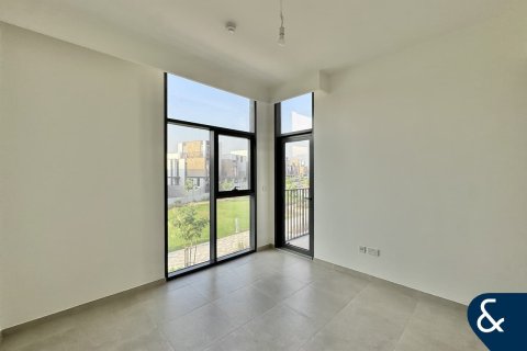 Снять в аренду таунхаус в Мудоне, Дубай: 3 спальни, 168м², № 79050 - фото 6