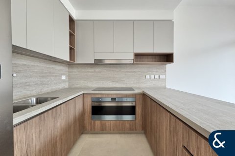 Снять в аренду виллу в Мудоне, Дубай: 3 спальни, 206м², № 79051 - фото 3