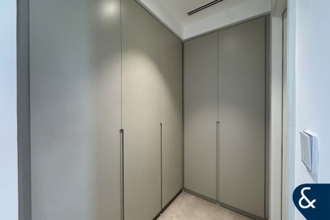 Снять в аренду виллу в Мудоне, Дубай: 3 спальни, 206м², № 79051 - фото 9