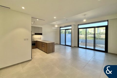 Снять в аренду виллу в Мудоне, Дубай: 3 спальни, 206м², № 79051 - фото 1