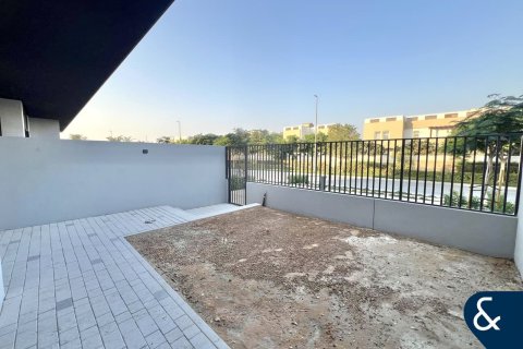 Снять в аренду виллу в Мудоне, Дубай: 3 спальни, 206м², № 79051 - фото 17