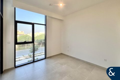 Снять в аренду виллу в Мудоне, Дубай: 3 спальни, 206м², № 79051 - фото 7