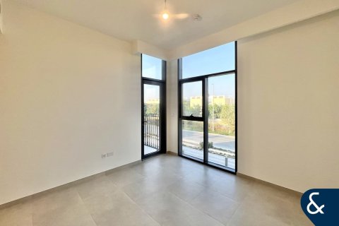 Снять в аренду виллу в Мудоне, Дубай: 3 спальни, 206м², № 79051 - фото 6