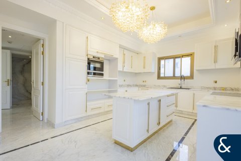 Villa in Jumeirah Islands, Dubai 4 bedrooms, 1026 sq.m. № 79048 - photo 5