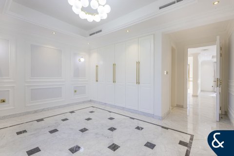 Villa in Jumeirah Islands, Dubai 4 bedrooms, 1026 sq.m. № 79048 - photo 9