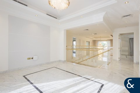 Villa in Jumeirah Islands, Dubai 4 bedrooms, 1026 sq.m. № 79048 - photo 8