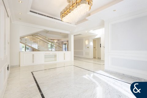 Villa in Jumeirah Islands, Dubai 4 bedrooms, 1026 sq.m. № 79048 - photo 4