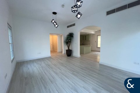 Villa en District 16, Jumeirah Village Circle, Dubai, 3 dormitorios, 767 m², № 79047 - foto 2