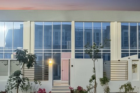 فيلا في دبي 3 غرف نوم, 105.7 م² رقم 69395 - صورة 2