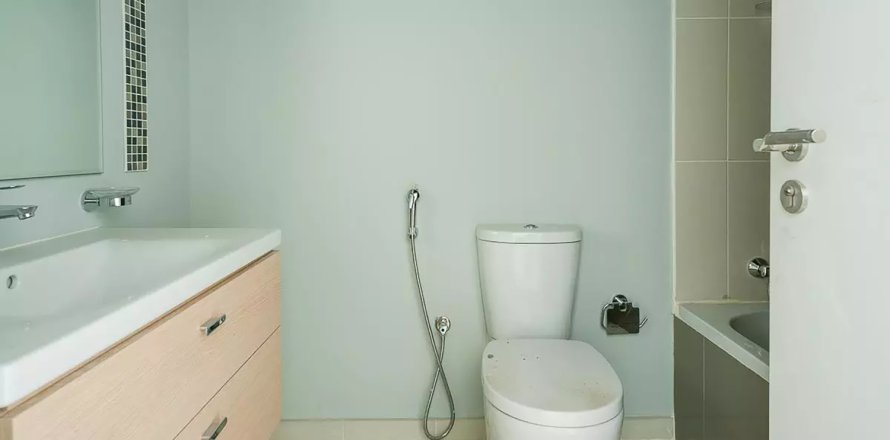Квартира в GOLF PROMENADE в Дубае, 3 спальни, 210м², № 30019