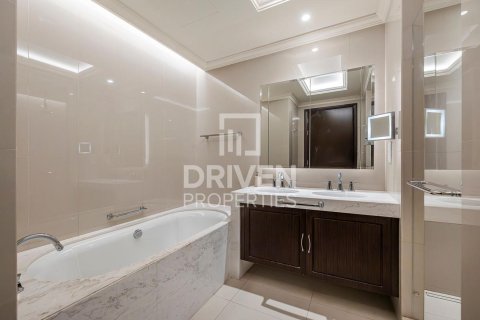 Apartment in The Address Residence Fountain Views, Downtown Dubai (Downtown Burj Dubai), Dubai 2 bedrooms, 147 sq.m. № 20511 - photo 10