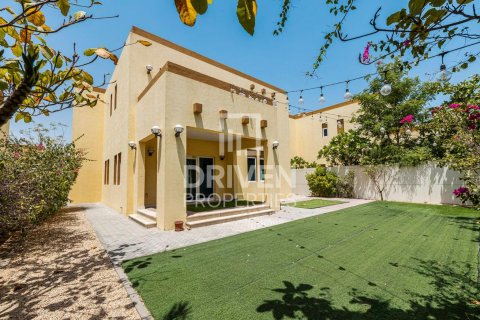 Снять в аренду виллу в Jumeirah Park, Дубай: 3 спальни, 557м², № 20514 - фото 23