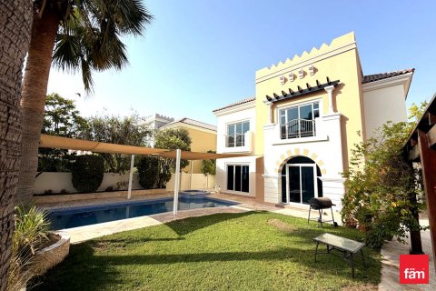 Villa in Dubai Sports City, Dubai studio, 640.4 sq.m. № 113599