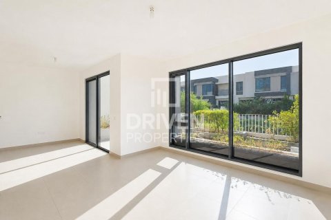 Townhouse in Maple at Dubai Hills Estate, Dubai Hills Estate, Dubai 4 bedrooms, 201.32 sq.m. № 128809 - photo 2