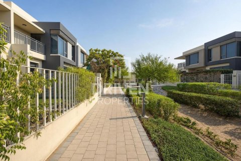 Townhouse in Maple at Dubai Hills Estate, Dubai Hills Estate, Dubai 4 bedrooms, 201.32 sq.m. № 128809 - photo 23