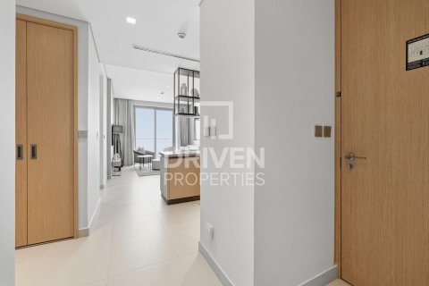 Apartment in Vida Residences Dubai Mall, Downtown Dubai (Downtown Burj Dubai), Dubai 2 bedrooms, 111.2 sq.m. № 128807 - photo 17