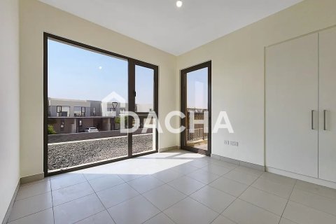 Villa in EMAAR South, Dubai South (Dubai World Central), Dubai 3 bedrooms, 181 sq.m. № 105786 - photo 6