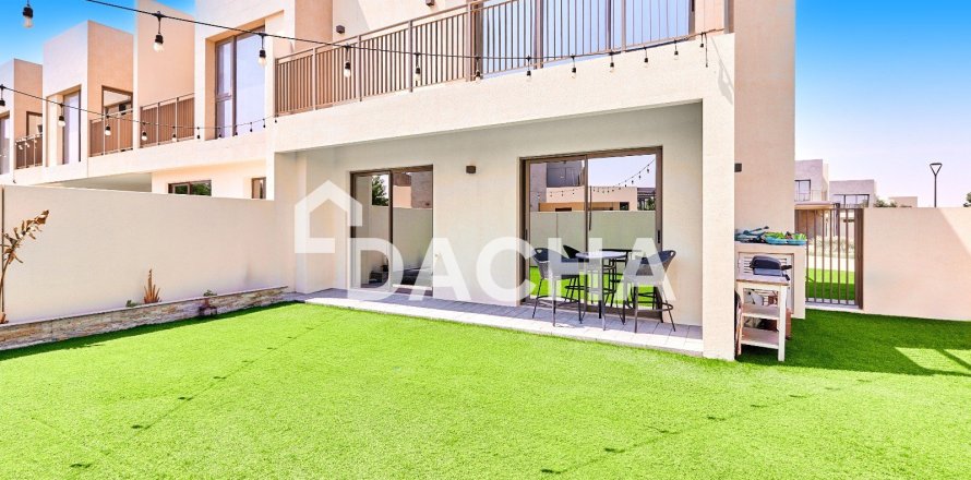 Villa in EMAAR South, Dubai South (Dubai World Central), Dubai 4 bedrooms, 237 sq.m. № 105789