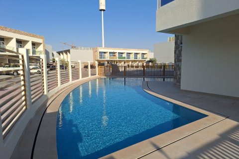 Townhouse in Dubai Land, Dubai 2 bedrooms, 124 sq.m. № 105785 - photo 6