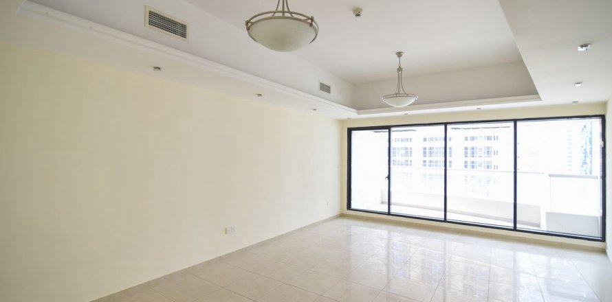 Apartment in Dubai 2 bedrooms, 136.4 sq.m. № 40565