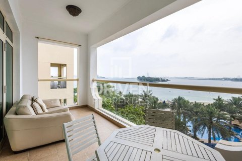 Apartamento en Shoreline Apartments, Palm Jumeirah, Dubai, 1 dormitorio, 106 m², № 19568 - foto 2
