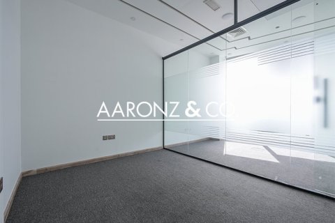 Снять в аренду офис в Бизнес-Бэе, Дубай: 60м², № 93013 - фото 6