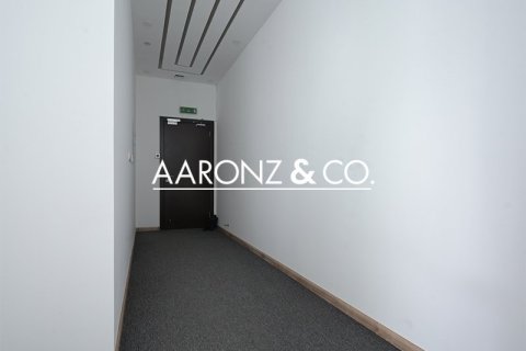 Снять в аренду офис в Бизнес-Бэе, Дубай: 60м², № 93013 - фото 10