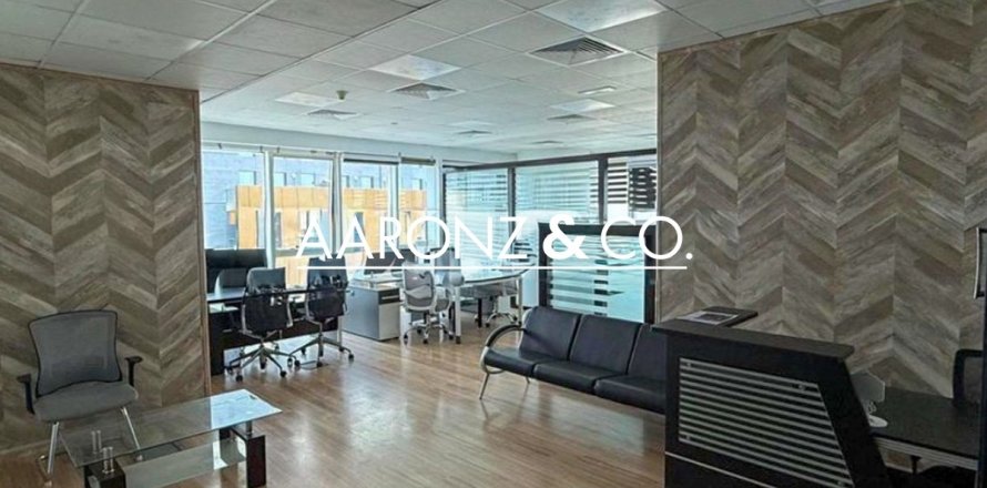 Офис в Бизнес-Бэе, Дубай, 87м², № 93010