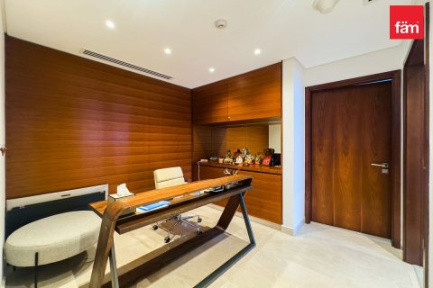 Apartment in Dubai Marina, Dubai 4 bedrooms, 307.3 sq.m. № 118731 - photo 18