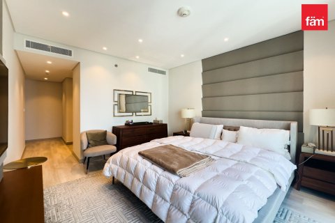 Apartment in Dubai Marina, Dubai 4 bedrooms, 307.3 sq.m. № 118731 - photo 14