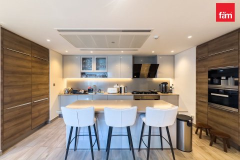 Apartment in Dubai Marina, Dubai 4 bedrooms, 307.3 sq.m. № 118731 - photo 2