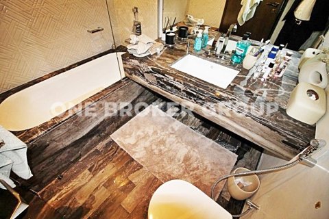 Apartment in Damac Heights, Dubai Marina, Dubai 2 bedrooms, 130.7 sq.m. № 235 - photo 27