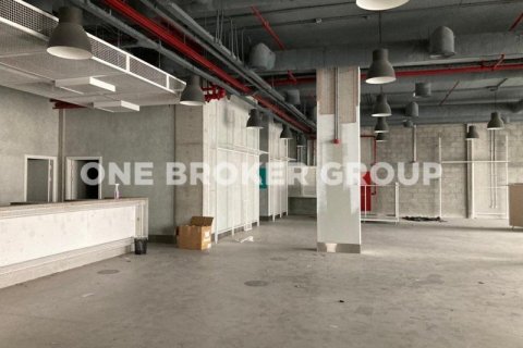 Снять в аренду магазин в Аль-Барше, Дубай: 1625.8м², № 222 - фото 16
