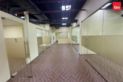 Magasin à Al Furjan, Dubai, 197.3 m², № 124206 - photo 6