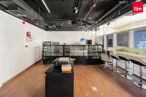Shop in Dubai 358.4 sq.m. № 109213 - photo 14