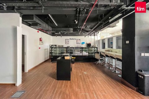 Shop in Dubai 358.4 sq.m. № 109213 - photo 8